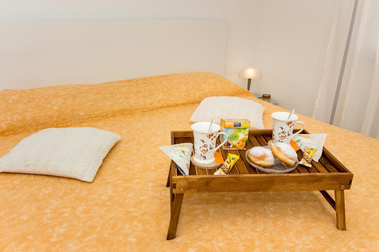 Apartment Villa Rina- Heated Salt Water Pool Kastela Ngoại thất bức ảnh
