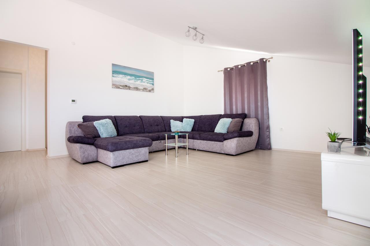 Apartment Villa Rina- Heated Salt Water Pool Kastela Ngoại thất bức ảnh