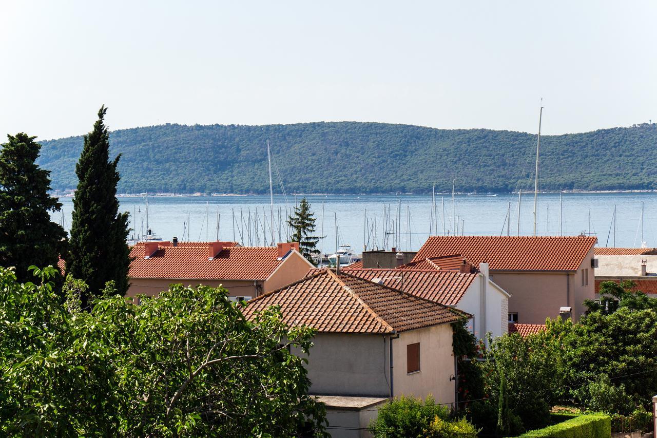 Apartment Villa Rina- Heated Salt Water Pool Kastela Ngoại thất bức ảnh