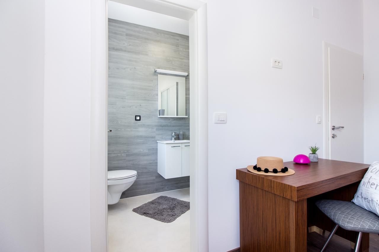 Apartment Villa Rina- Heated Salt Water Pool Kastela Ngoại thất bức ảnh